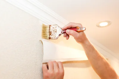 Pose de papier peint à la Souterraine — revêtements muraux et toiles de verre